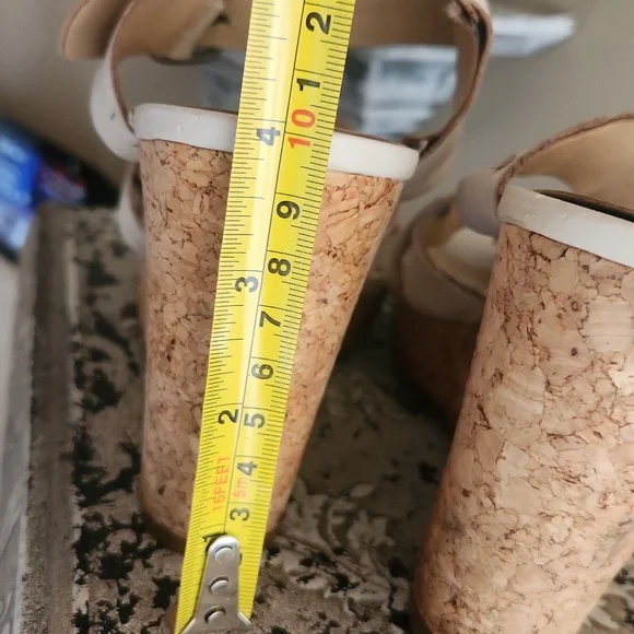 Lucky Brand Women's Cream Wedge Sandals - Picture 8 of 8